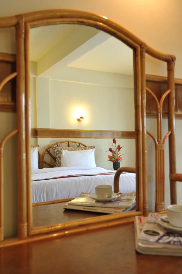 Pen Villa Hotel, Surin Beach - Sha Extra Plus Exterior foto
